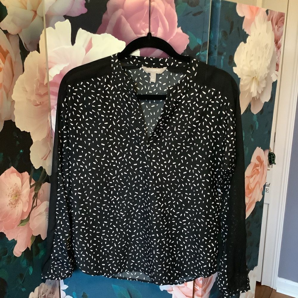 Banana‎ Republic Black & White Blouse